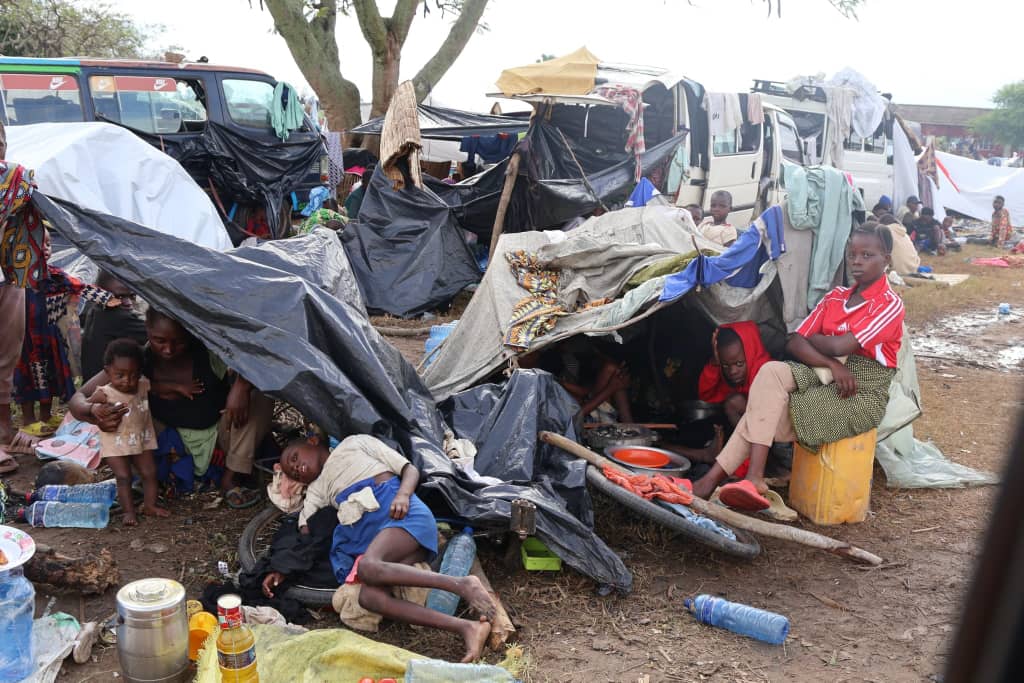 You are currently viewing Crise humanitaire: le gouvernement vole au secours de plus de 100 000 réfugiés congolais au Burundi