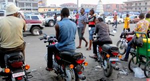 Lire la suite à propos de l’article Kinshasa : un agent de la brigade routière radié après la diffusion d’une vidéo jugée contraire à l’éthique