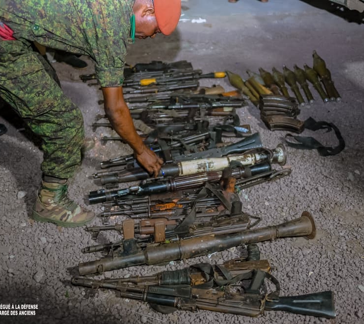 Lire la suite à propos de l’article Ituri : plus de 500 armes récupérées et des dizaines de miliciens neutralisés par les FARDC