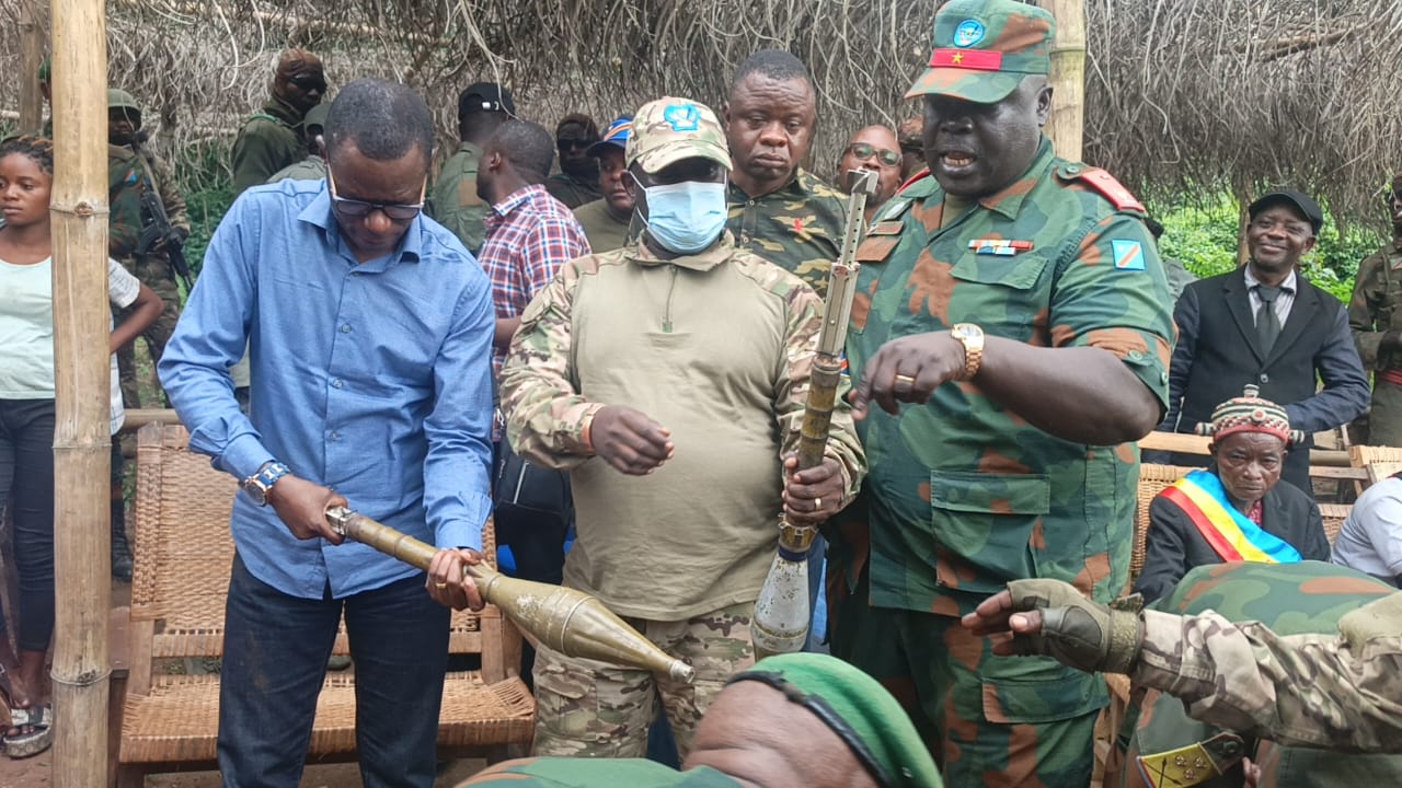 Kwango : Eliezer Ntambwe acte la fin du phénomène Mobondo et consolide la paix