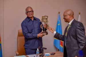 Lire la suite à propos de l’article Dialogue politique en RDC : Peter Kazadi accuse Joseph Kabila de vouloir « renverser l’ordre constitutionnel »