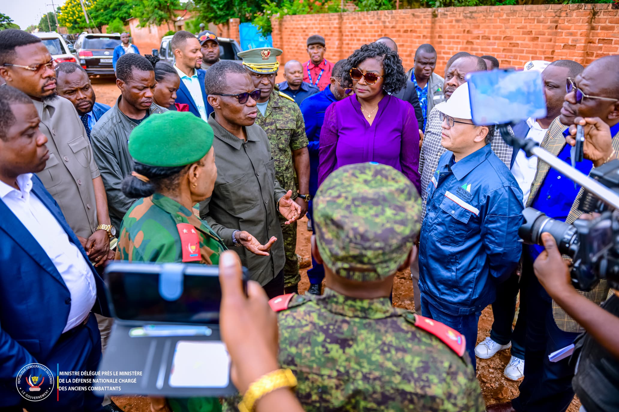You are currently viewing Lualaba : Éliezer Ntambwe intensifie la récupération des biens des anciens combattants à Kolwezi