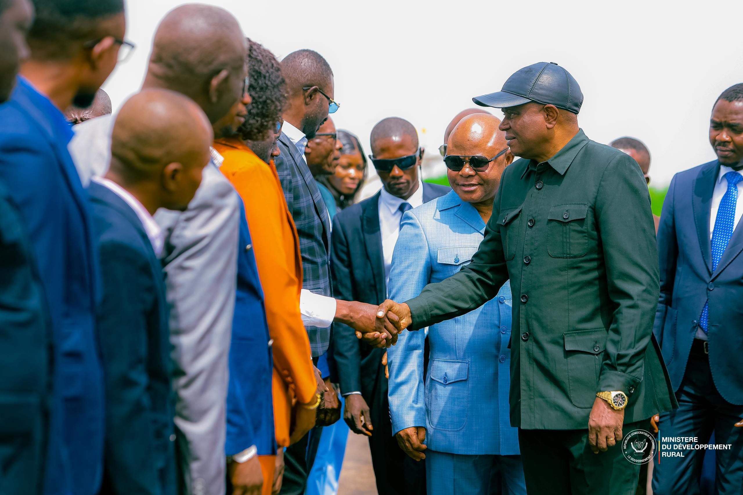 Lire la suite à propos de l’article Nord-Ubangi : Grégoire Mutshail lance le projet PREDIRE pour garantir l’accès à l’eau potable à Gbadolite