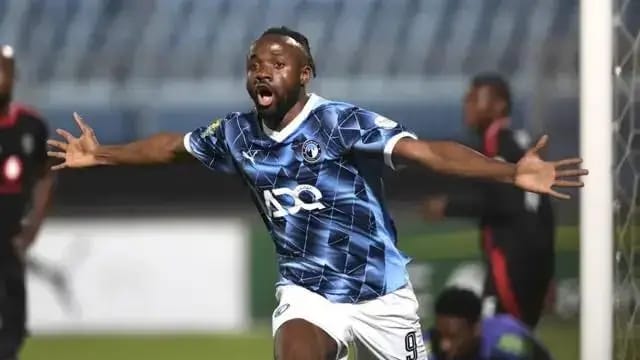 Lire la suite à propos de l’article Football : Fiston mayele devient le meilleur buteur de l’histoire de Pyramids FC avec 50 réalisations