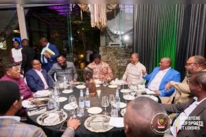 Lire la suite à propos de l’article Didier Budimbu réunit les anciens acteurs du football pour booster la RDC vers la Coupe du Monde 2026