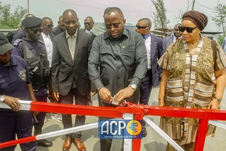 Lire la suite à propos de l’article RDC : le gouvernement marque la reprise des échanges à Uvira après le retrait de l’AFC/M23