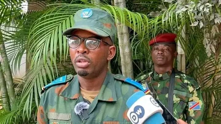 Lire la suite à propos de l’article Kikwit : le capitaine Mwalushayi reprend ses fonctions après sa convocation à Kinshasa