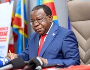 Lire la suite à propos de l’article RDC : le Sénat enclenche l’examen de la pétition visant la destitution de Bahati Lukwebo ‎