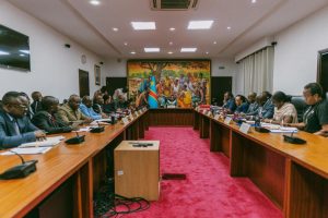 Lire la suite à propos de l’article Fonction publique: Judith Suminwa lance un audit de 30 jours pour traquer les agents fictifs