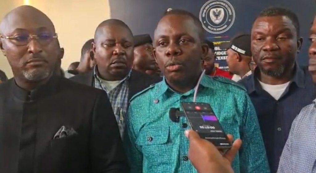 Kinshasa : les chauffeurs suspendent la grève mais maintiennent la pression sur les autorités