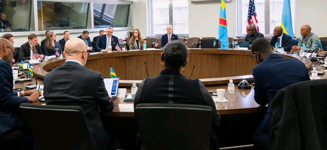 Lire la suite à propos de l’article Guerre à l’Est : la RDC et le Rwanda s’engagent à désamorcer les tensions à Washington