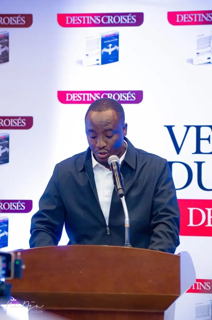 Lire la suite à propos de l’article RDC : « Destins croisés », un premier roman qui marque l’entrée de Clément Dibwe dans le paysage littéraire