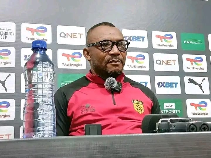 You are currently viewing Le technicien congolais Papy Kimoto s’engage avec Singida Black Stars