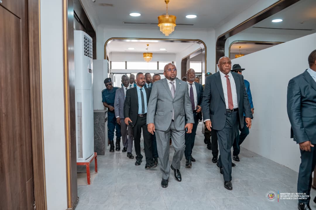 RDC : Jacquemain Shabani évalue les mesures de sécurité à l’aéroport de N’djili