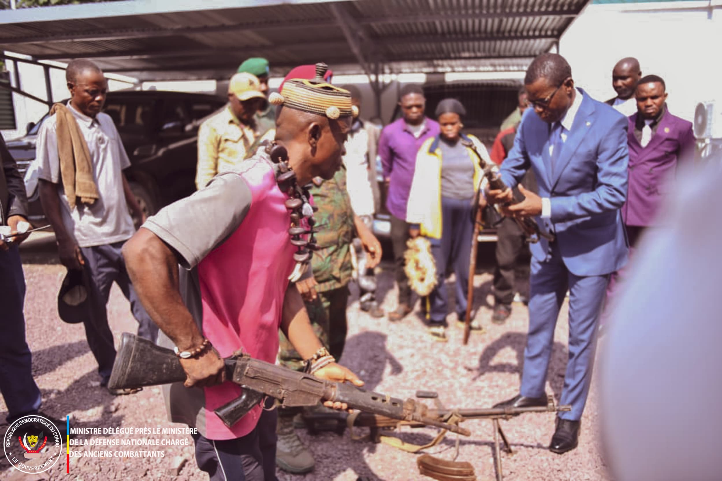 Grand Bandundu : Bombase, ancien leader Mobondo, rejoint l’initiative de paix portée par Eliezer Ntambwe Mposhi