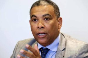 Lire la suite à propos de l’article RDC : Kamitatu met le pouvoir de Kinshasa en garde contre une révision constitutionnelle avant 2028