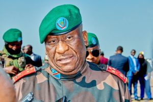 Lire la suite à propos de l’article Ebola en Ituri : Johnny Luboya interdit les veillées mortuaires et limite les réunions publiques