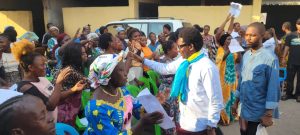 Lire la suite à propos de l’article Masina : fils idéologique de Mboso, Blanchard Dikambi au chevet des sinistrés de Petro-Congo
