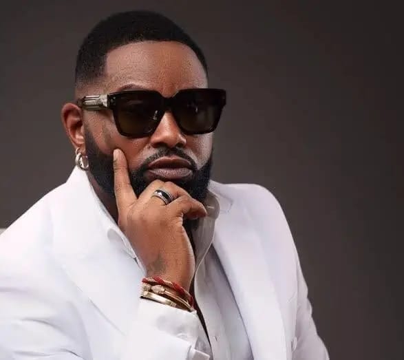 Ferré Gola appelle ses fans au calme après les réactions visant Félix Tshisekedi