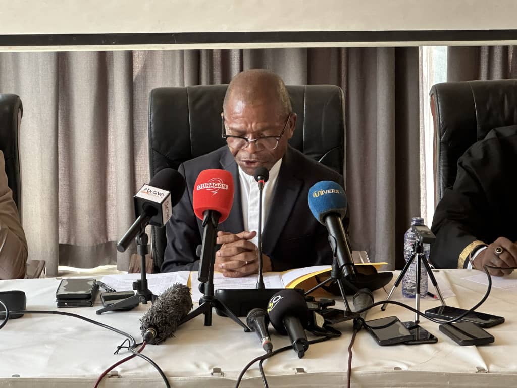 Sondage : l’archevêque Ejiba Yamapia affirme que 80 % des Congolais sont favorables au changement de la Constitution