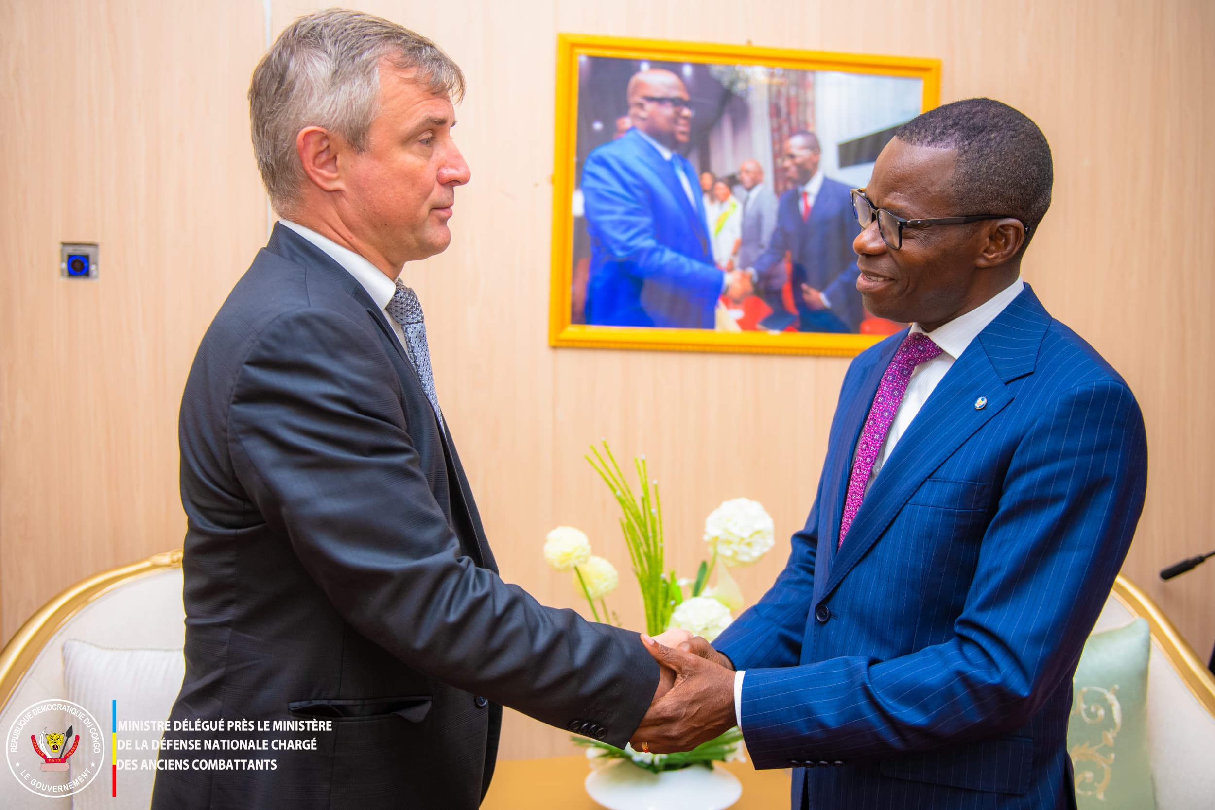 Anciens combattants : Eliezer Ntambwe mise sur l’expérience ukrainienne pour améliorer la prise en charge en RDC