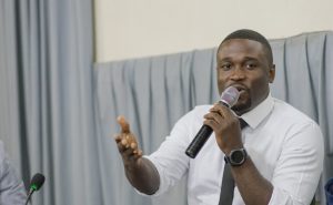 Lire la suite à propos de l’article Élections 2028 : Seth Kikuni dénonce une dérive politique et met en garde contre une crise institutionnelle