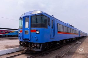 Lire la suite à propos de l’article Relance du train urbain à Kinshasa : Félix Tshisekedi inaugure la liaison Gare centrale–Aéroport de N&rsquo;djili