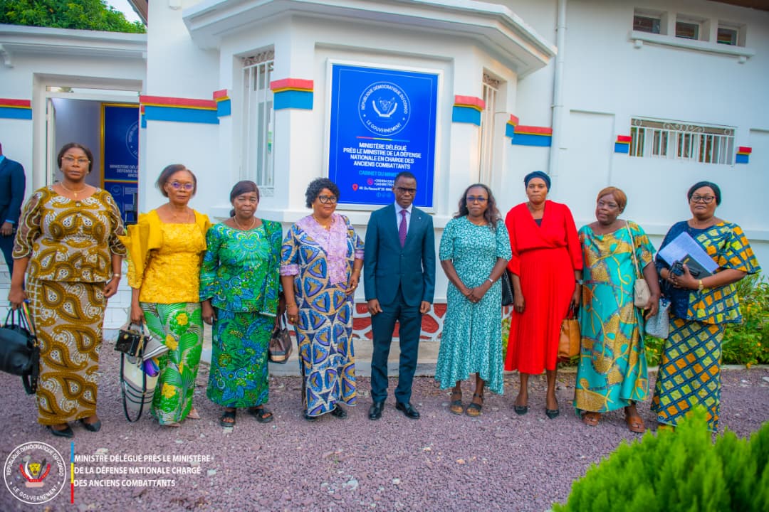 RDC : des organisations féminines du Grand Bandundu saluent les progrès réalisés par Eliezer Ntambwe Mposhi pour le retour de la paix