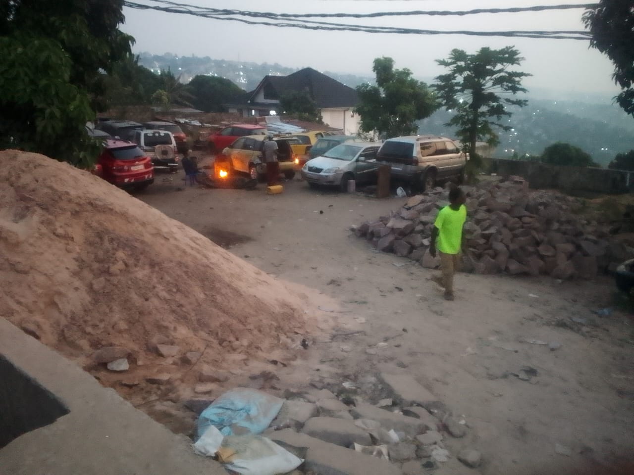 Kinshasa : La SNEL dénonce une occupation irrégulière de sa parcelle à Zamba Télécom