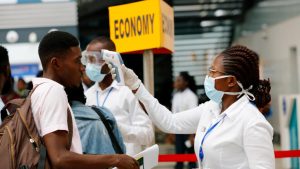 Lire la suite à propos de l’article Ebola : la RDC instaure une période d’observation de 21 jours pour les voyageurs en provenance des zones touchées