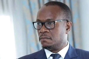 Lire la suite à propos de l’article Confiscation de son passeport : Delly Sesanga dénonce une atteinte à ses libertés constitutionnelles