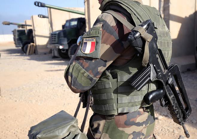 Rumeurs sur des militaires français dans l&rsquo;Est de la RDC : l&rsquo;ambassade de France dément et dénonce la désinformation
